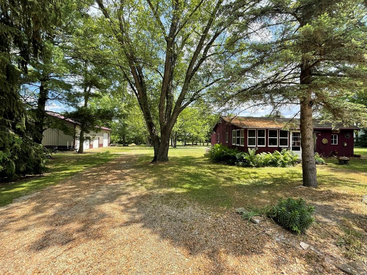 3197 South Baileyville Road, Freeport, IL 61032