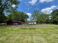 3197 South Baileyville Road, Freeport, IL 61032