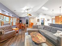 3197 South Baileyville Road, Freeport, IL 61032