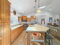 3197 South Baileyville Road, Freeport, IL 61032