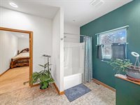 3197 South Baileyville Road, Freeport, IL 61032