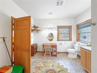 3197 South Baileyville Road, Freeport, IL 61032