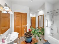 3197 South Baileyville Road, Freeport, IL 61032