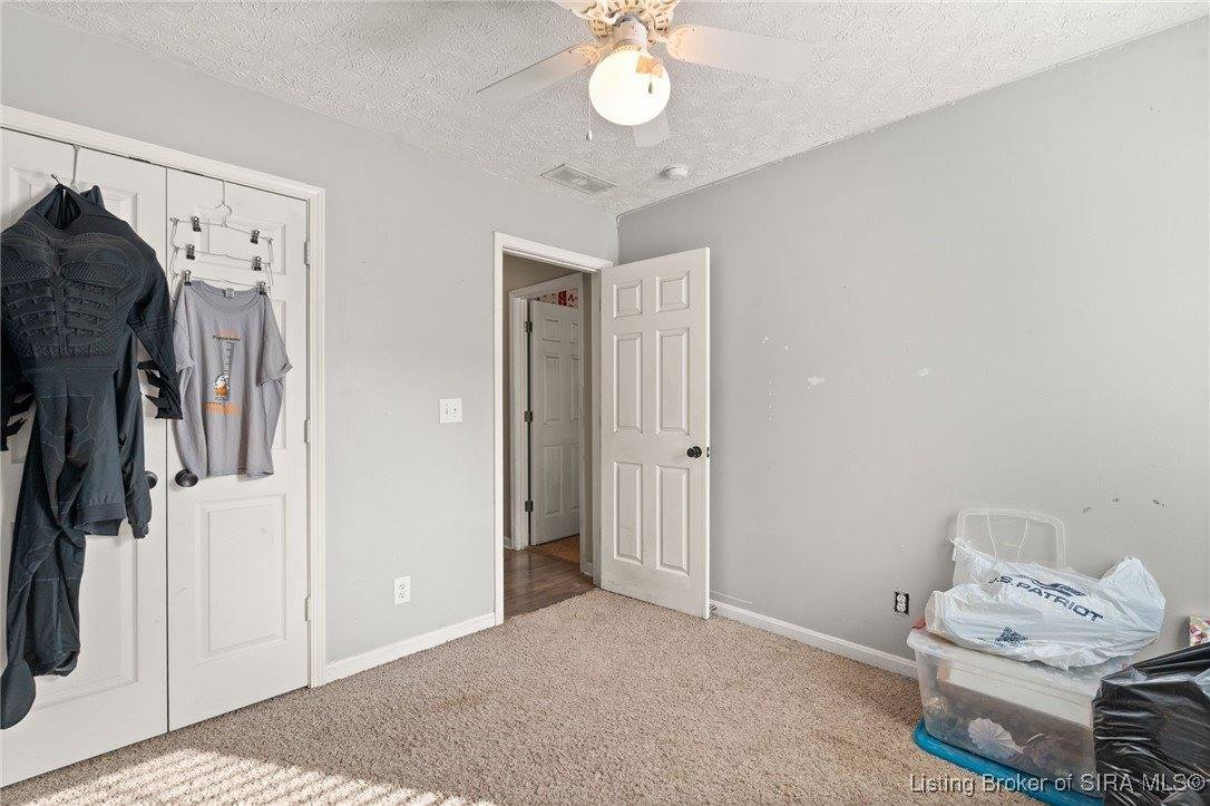 804 Twin Oaks Drive, Henryville, IN 47126