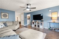 804 Twin Oaks Drive, Henryville, IN 47126