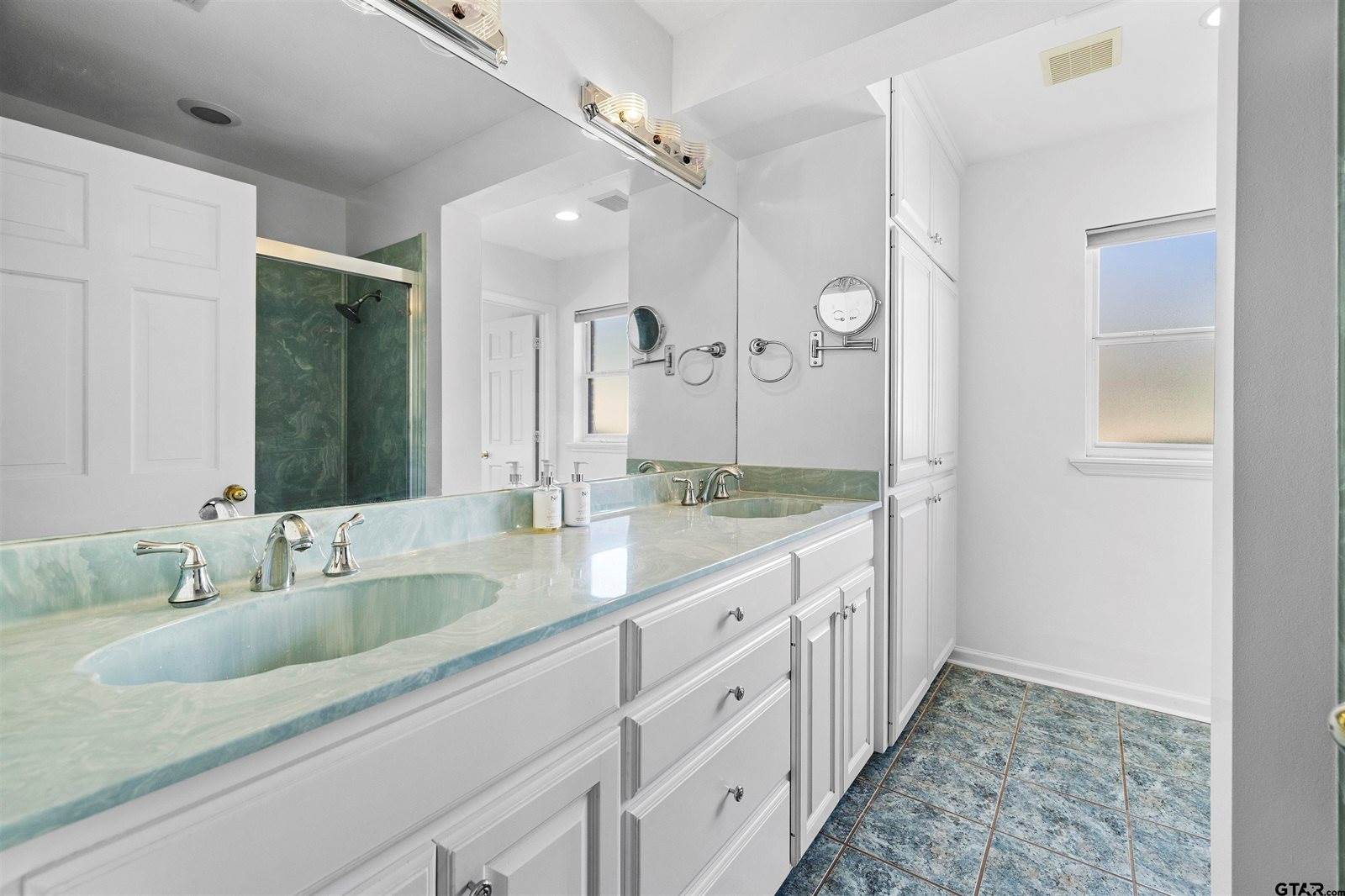 17119 Pilot Dr, Tyler, TX 75707