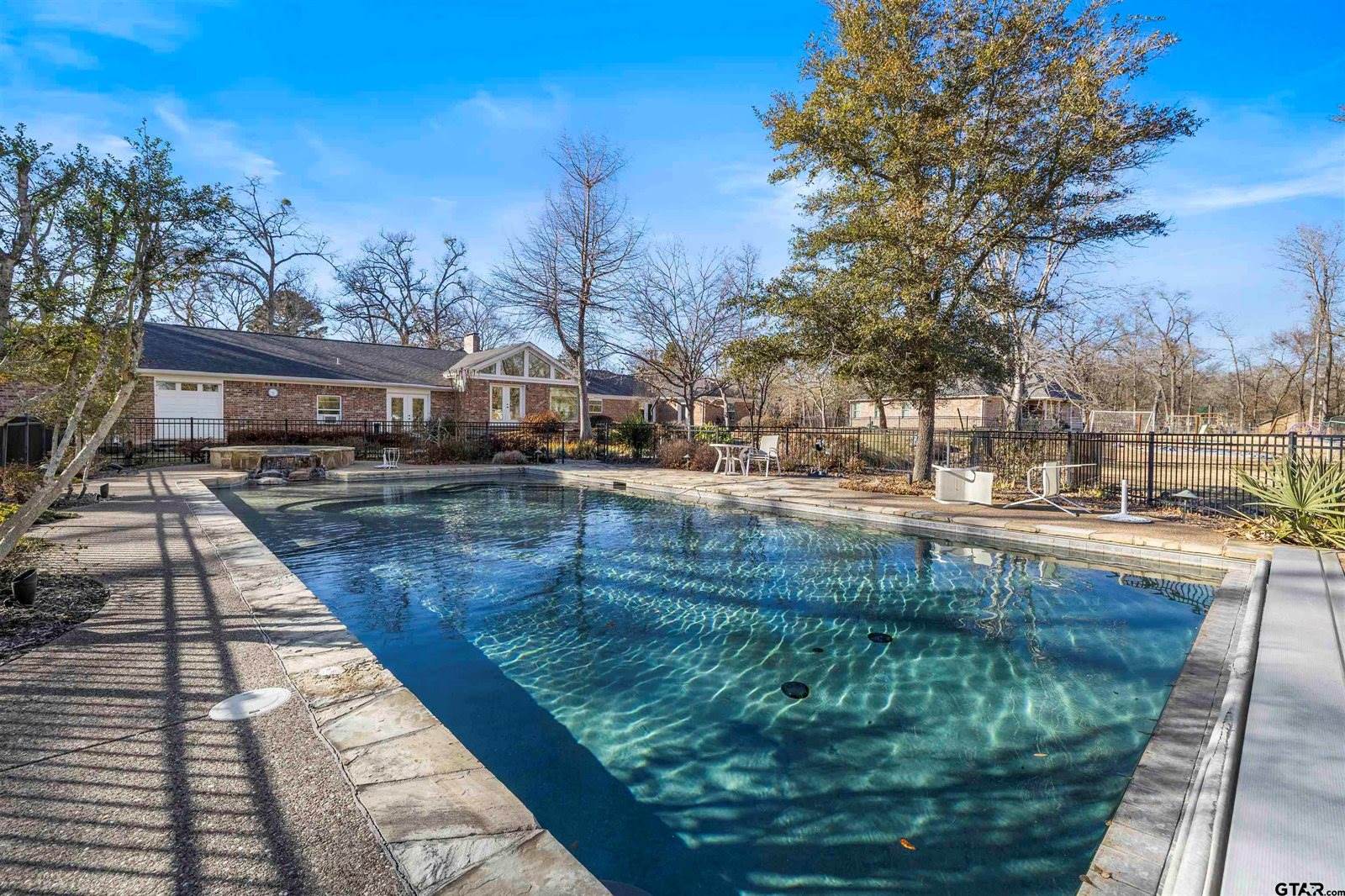 17119 Pilot Dr, Tyler, TX 75707