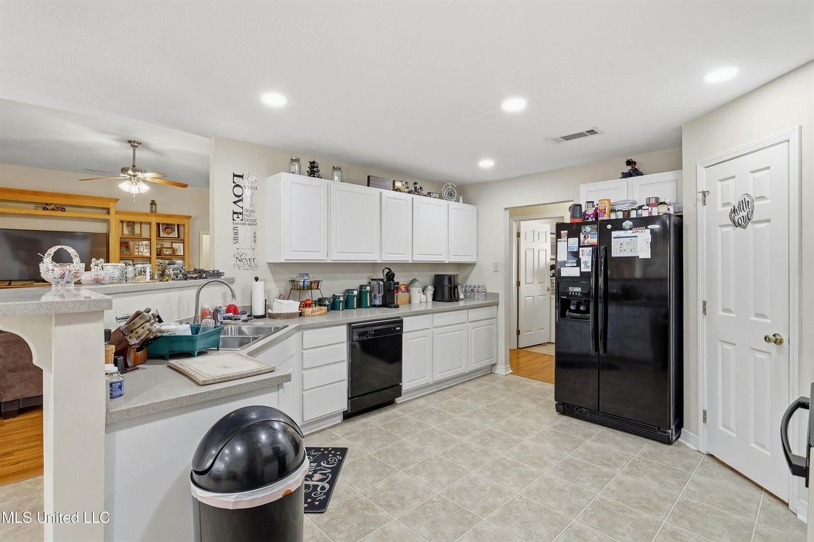 3945 Country Club Drive, Jackson, MS 39213