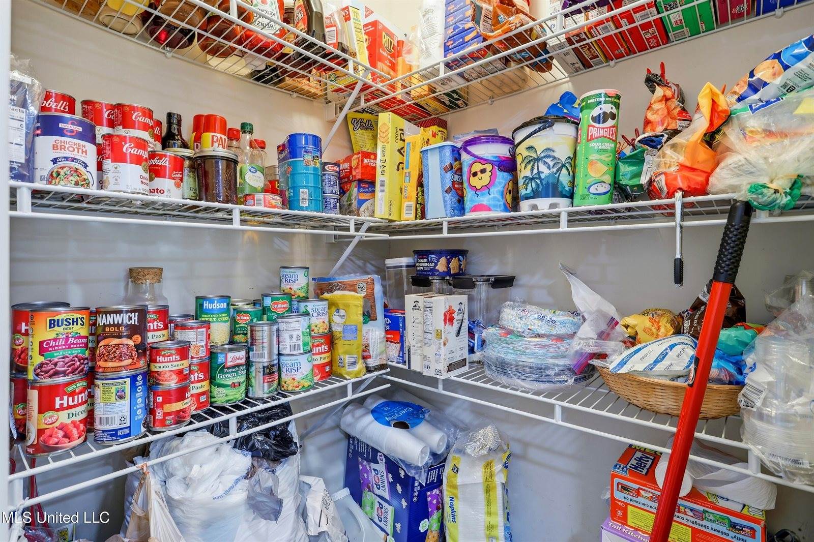 3945 Country Club Drive, Jackson, MS 39213