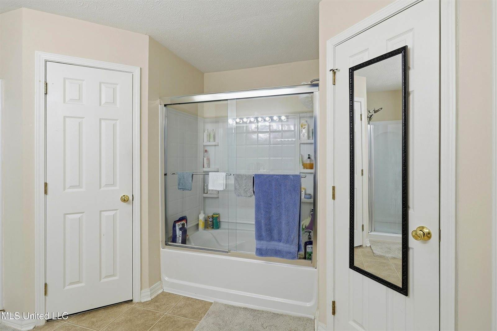 3945 Country Club Drive, Jackson, MS 39213