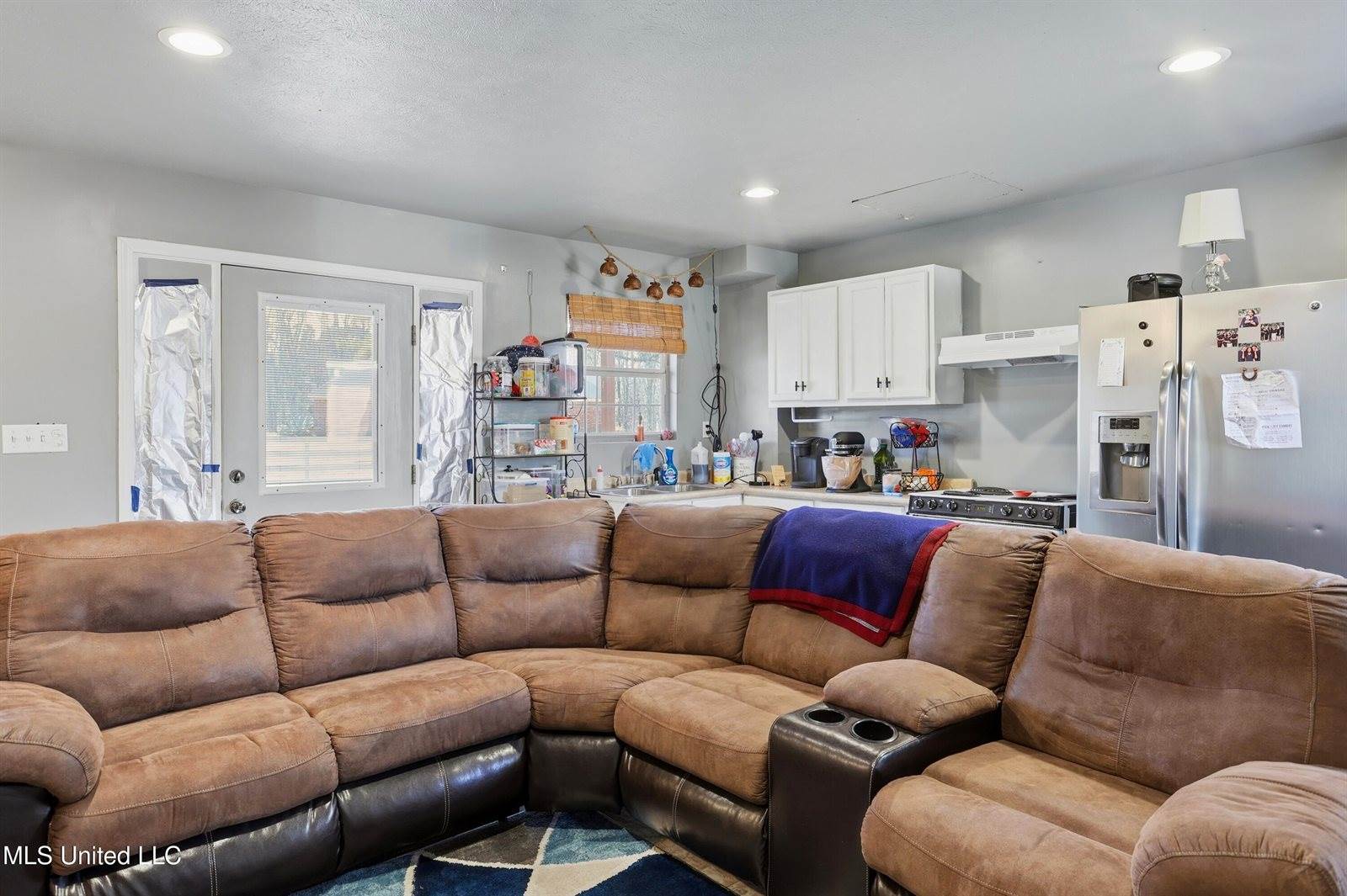 3945 Country Club Drive, Jackson, MS 39213