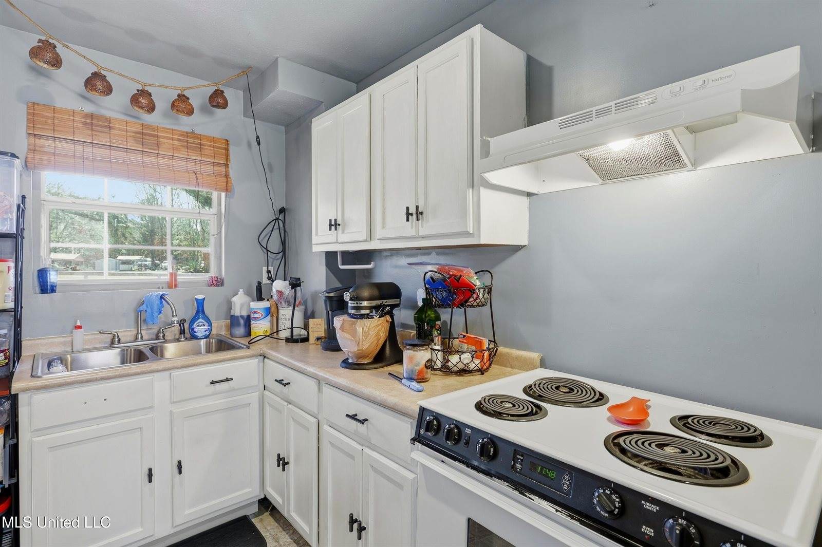 3945 Country Club Drive, Jackson, MS 39213