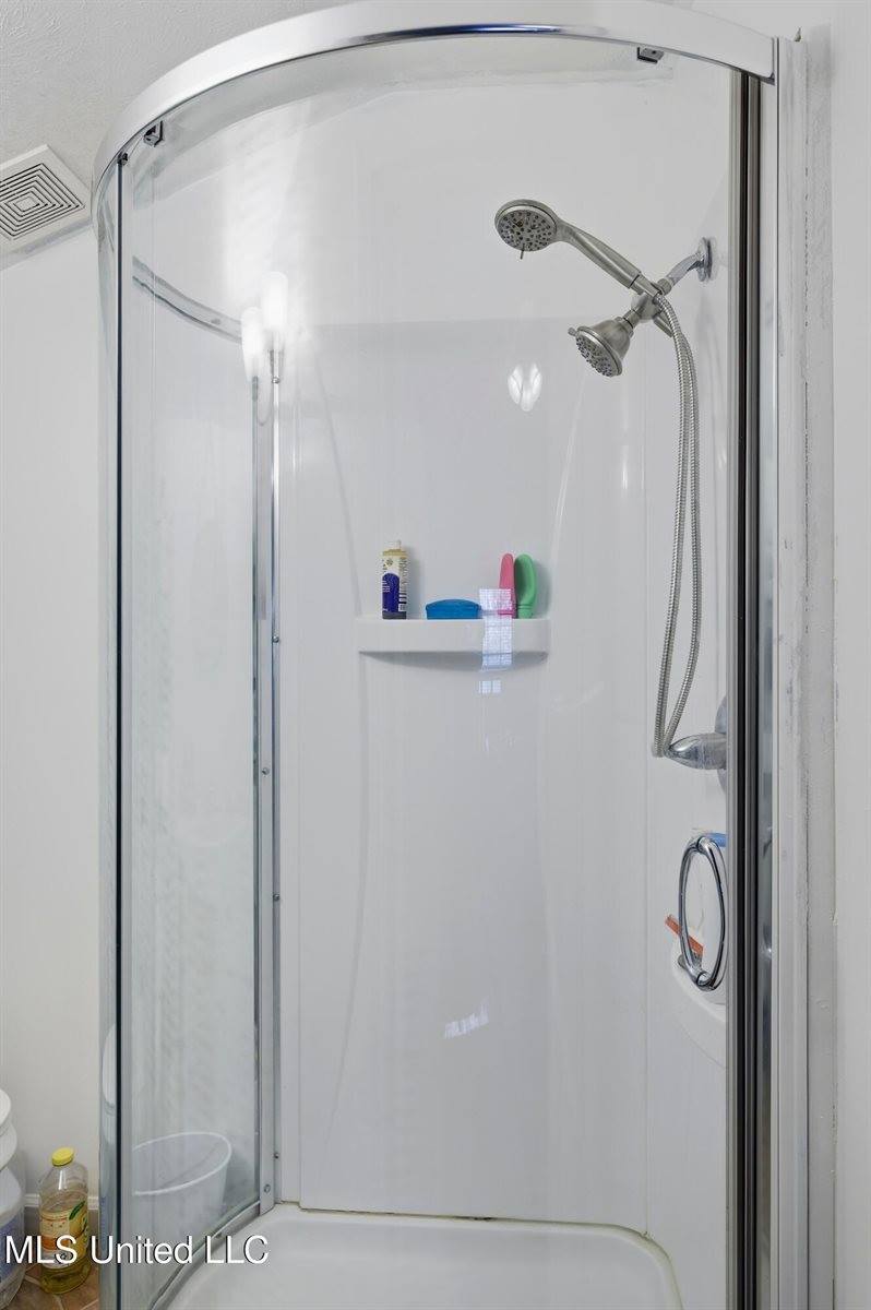 3945 Country Club Drive, Jackson, MS 39213