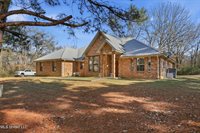 3945 Country Club Drive, Jackson, MS 39213