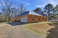 3945 Country Club Drive, Jackson, MS 39213
