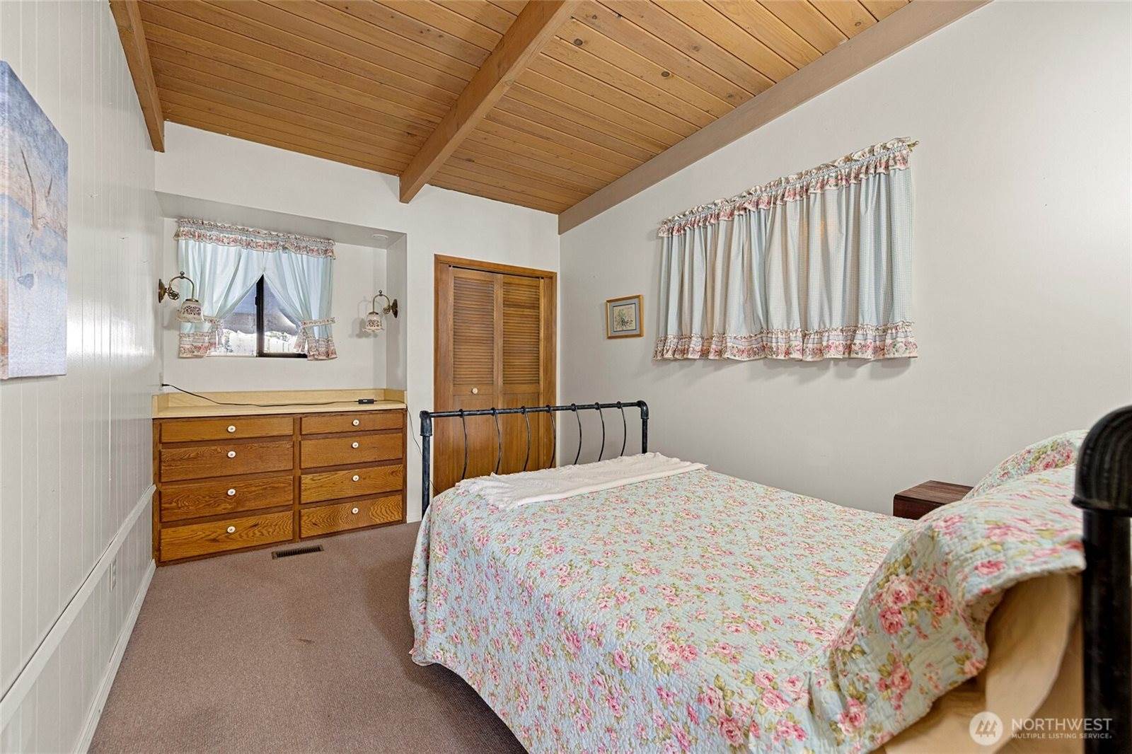 11680 Scott Road, Bow, WA 98232