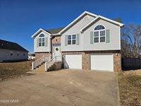 509 West Gault Street, Carl Junction, MO 64834