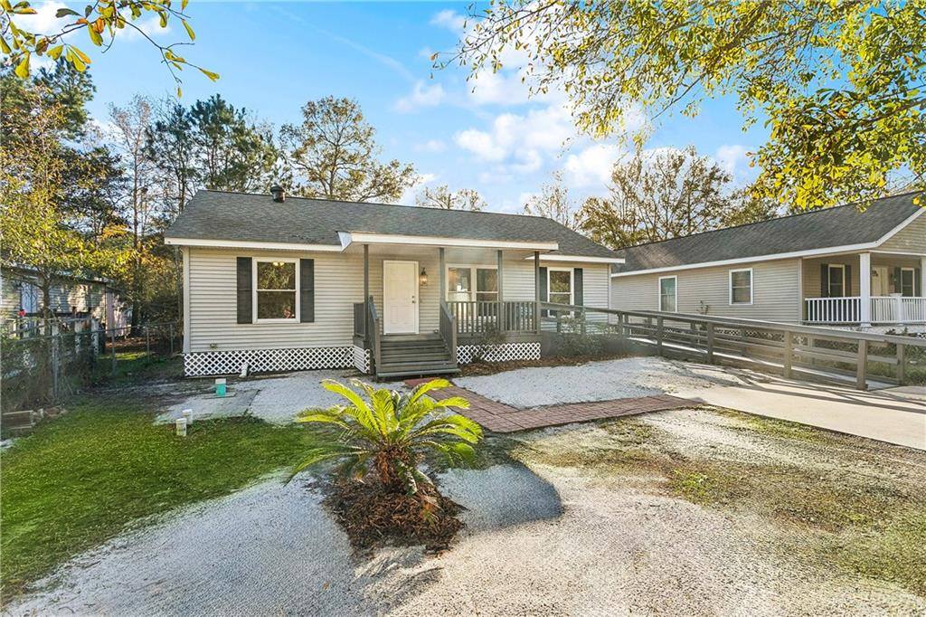 26080 East Beech Street, Lacombe, LA 70445