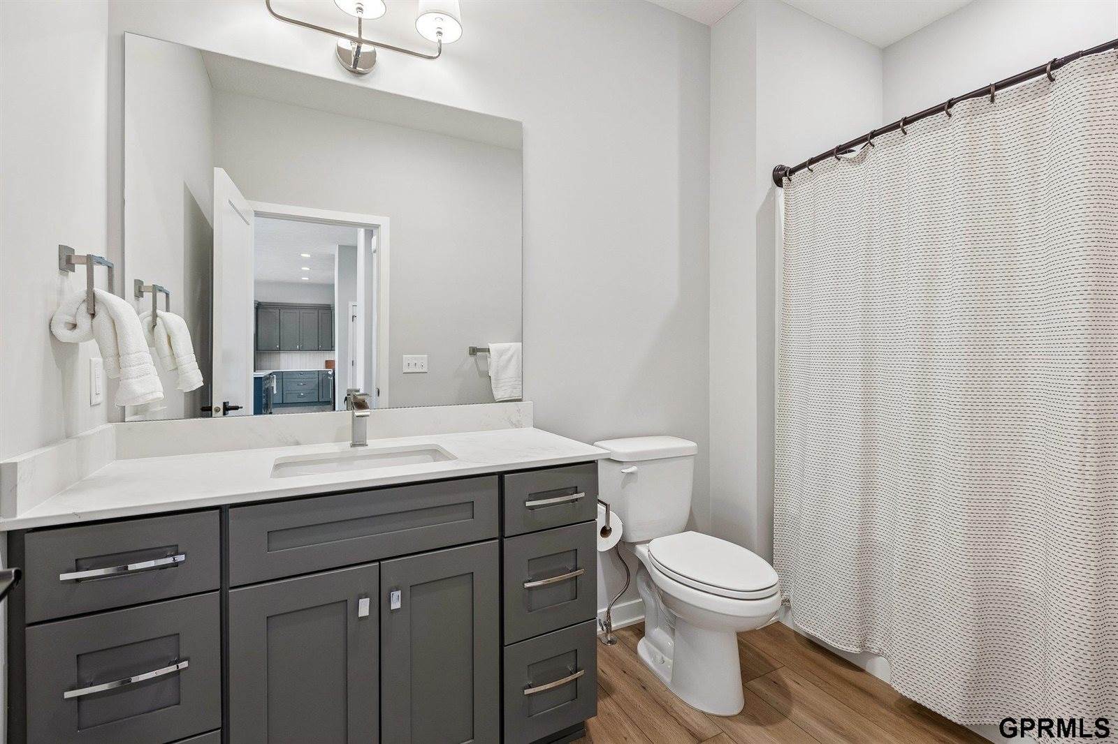 4545 South 203 Street, Omaha, NE 68135