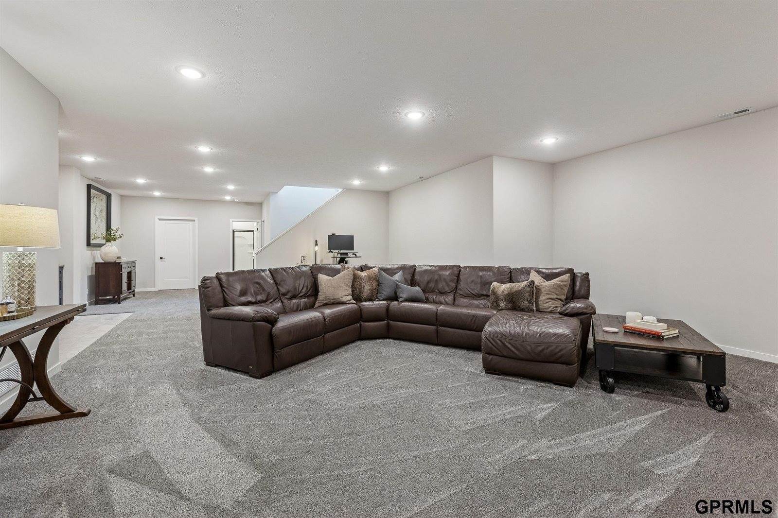 4545 South 203 Street, Omaha, NE 68135