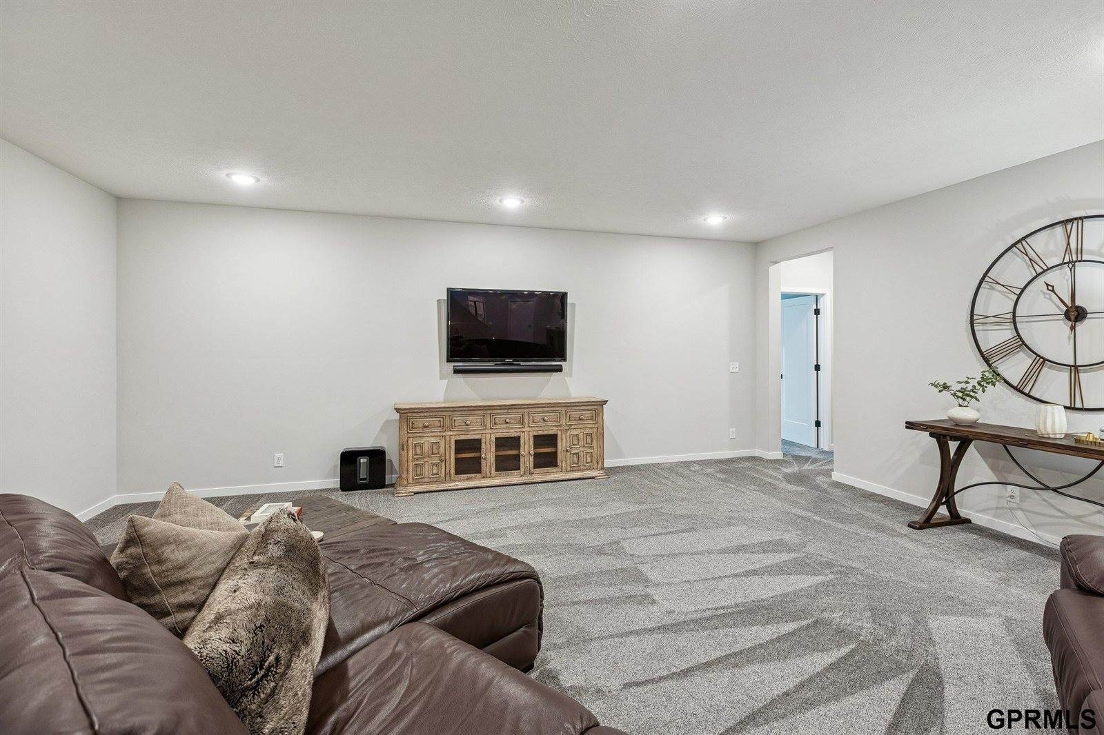 4545 South 203 Street, Omaha, NE 68135