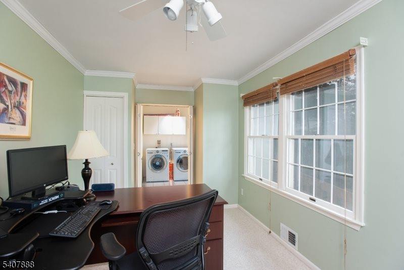 13 Deer Path Cir, Green Brook Township, NJ 08812