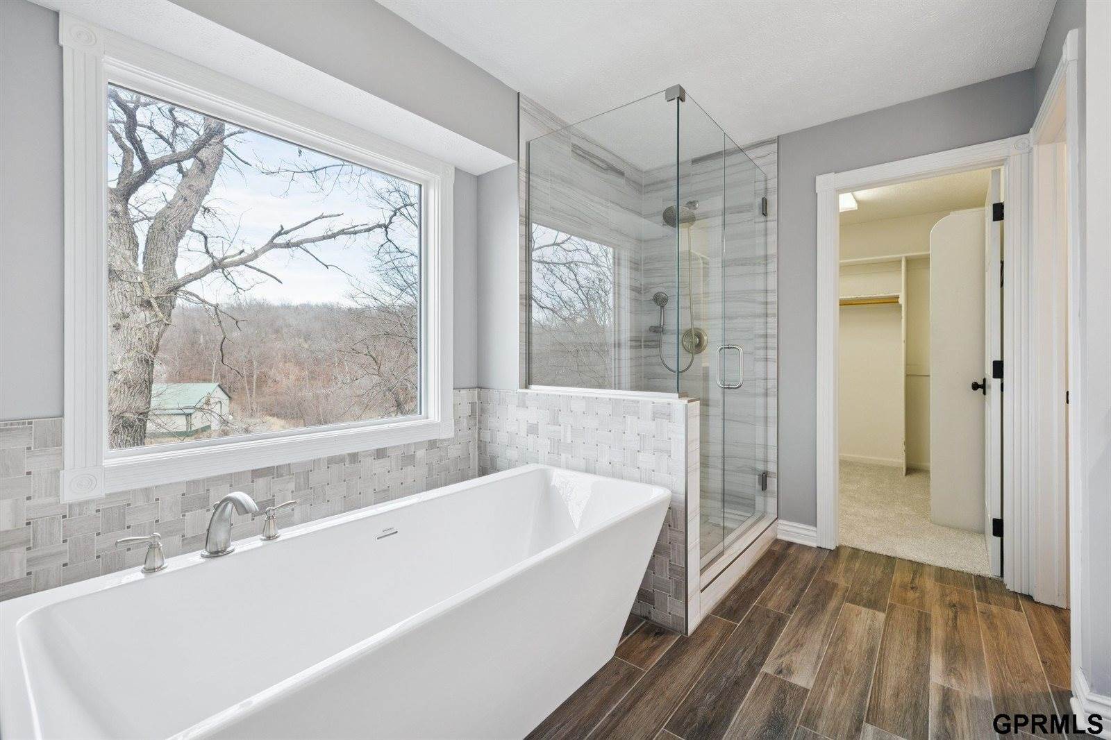 19719 Raven Drive, Louisville, NE 68037