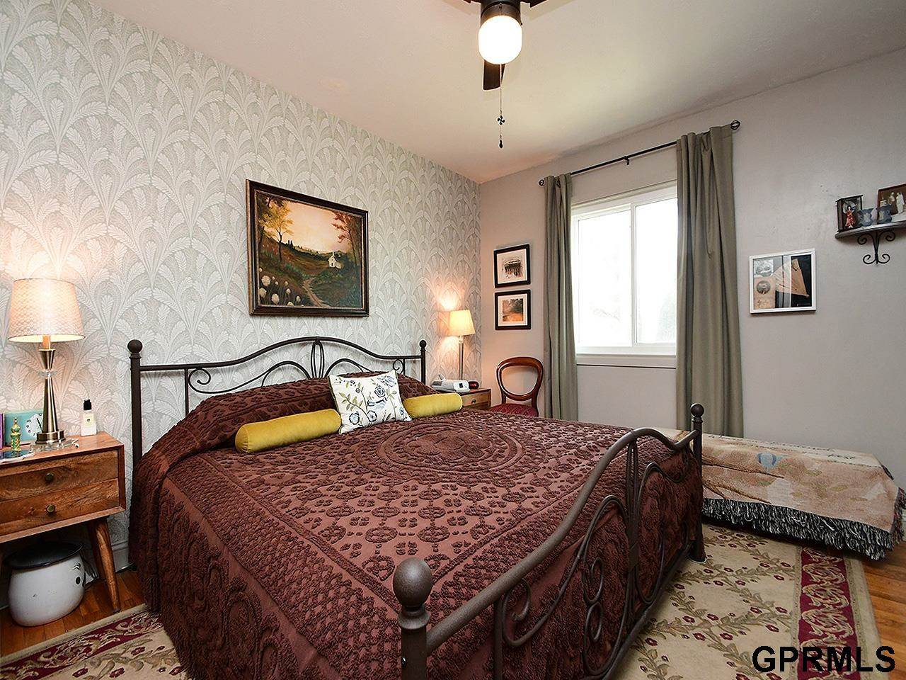 128 Arbor Court, Omaha, NE 68108