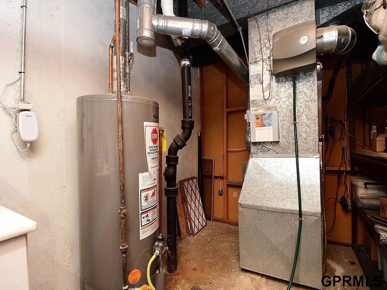 128 Arbor Court, Omaha, NE 68108