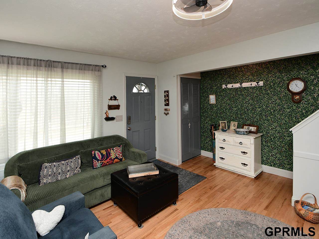 128 Arbor Court, Omaha, NE 68108