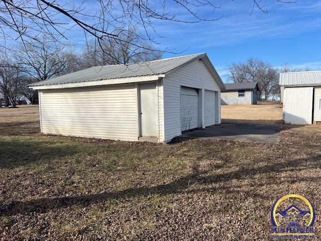 202 NE Roberts, Melvern, KS 66510