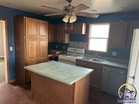 202 NE Roberts, Melvern, KS 66510