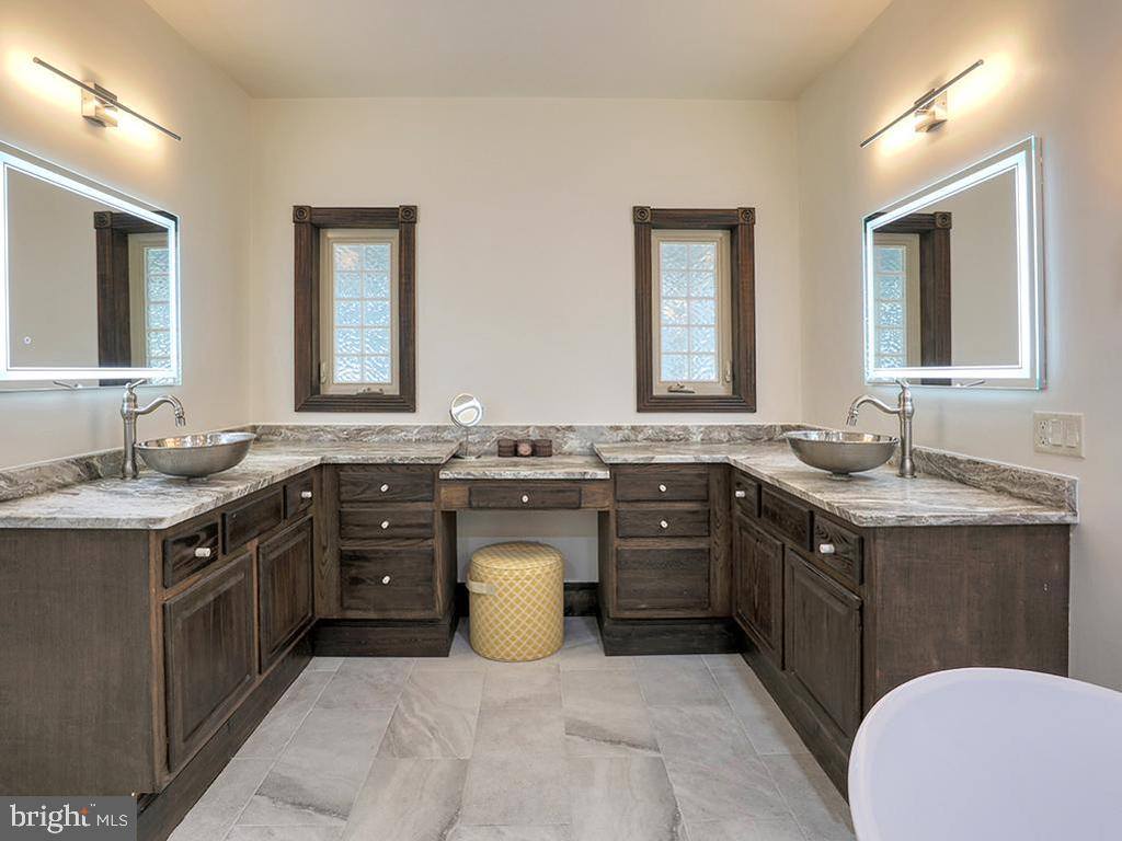 6 Cinderberry Court, Georgetown, DE 19947