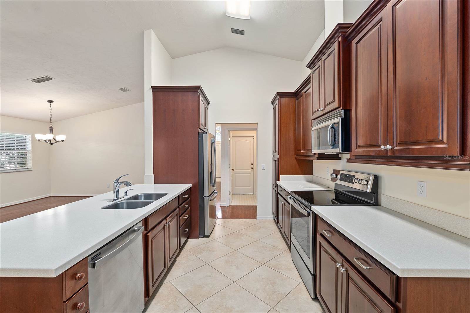 6130 NW 36TH Drive, Gainesville, FL 32653
