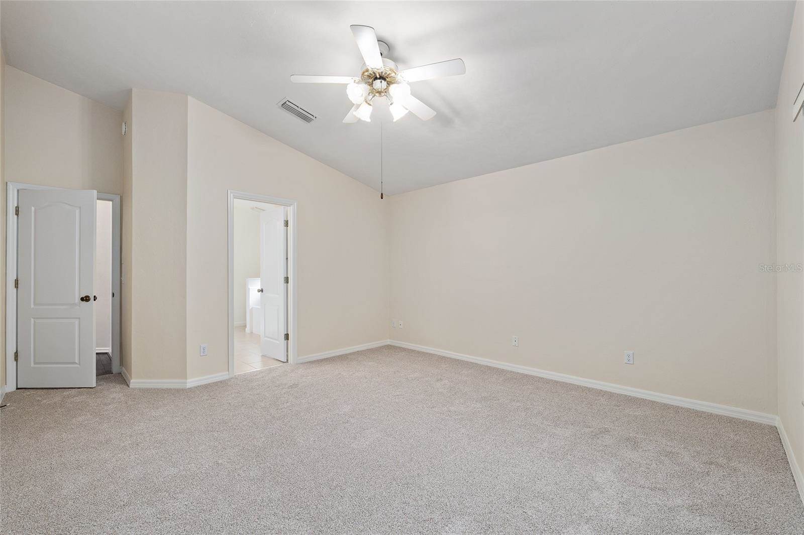 6130 NW 36TH Drive, Gainesville, FL 32653