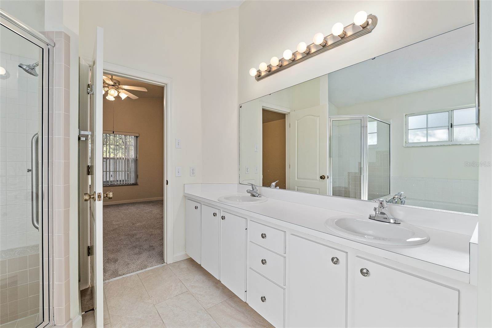 6130 NW 36TH Drive, Gainesville, FL 32653