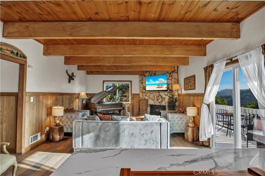 1243 Grass Valley, Lake Arrowhead, CA 92352