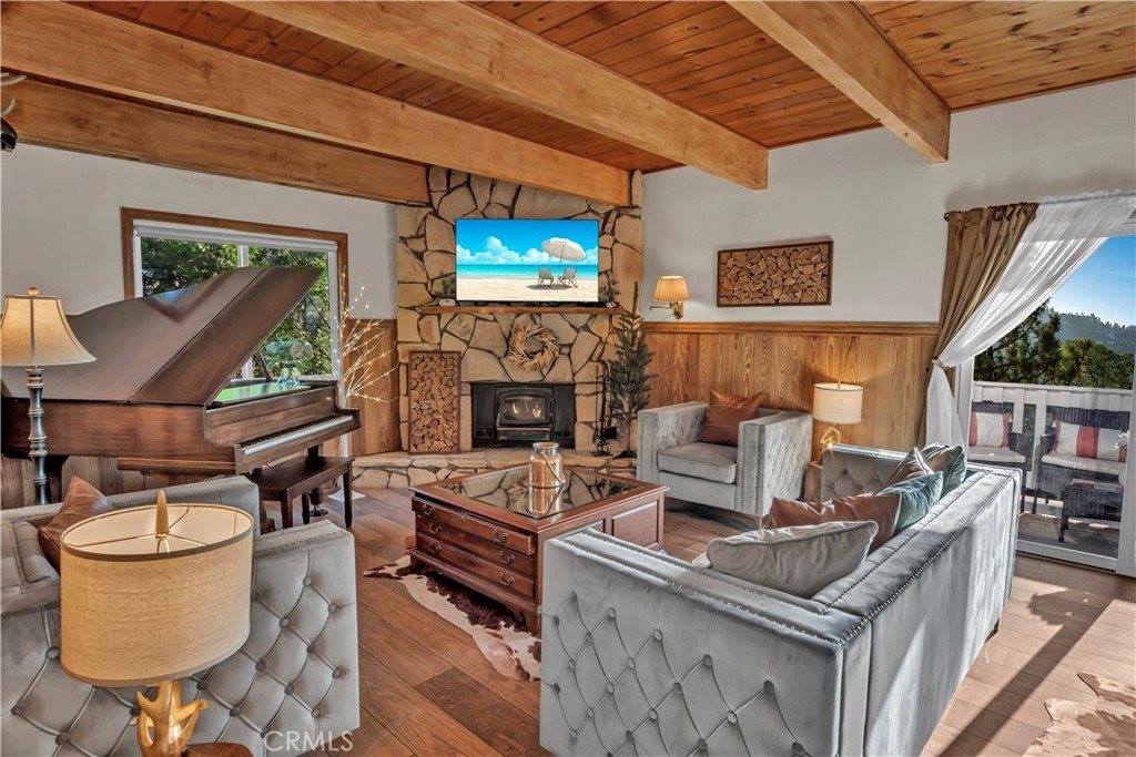 1243 Grass Valley, Lake Arrowhead, CA 92352