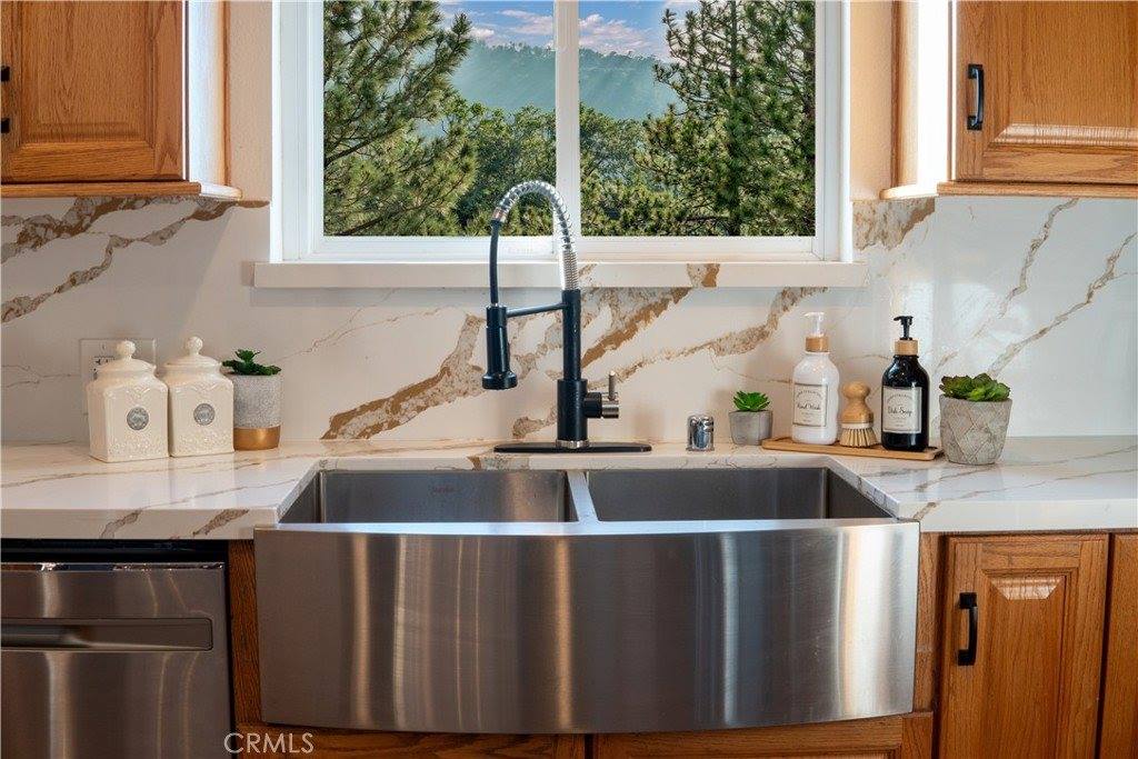 1243 Grass Valley, Lake Arrowhead, CA 92352