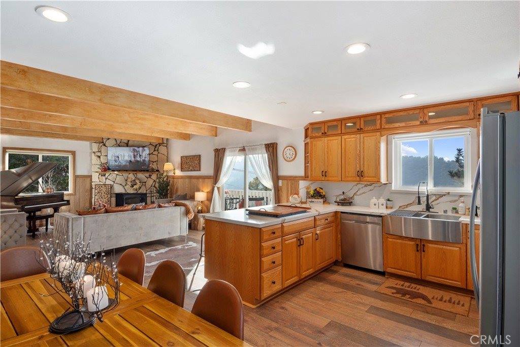 1243 Grass Valley, Lake Arrowhead, CA 92352