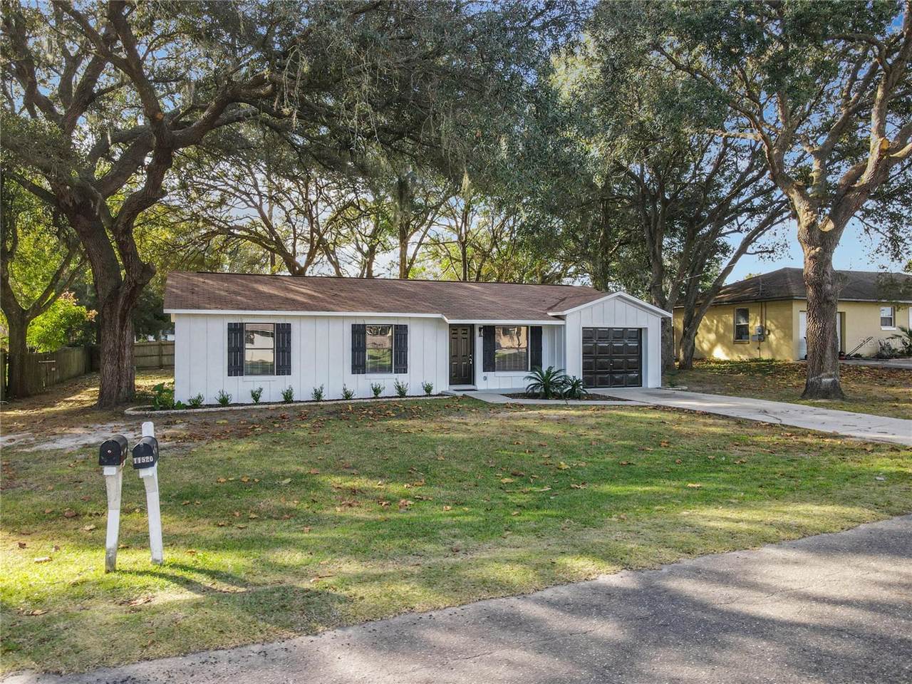 11520 SE 129TH Place, Ocklawaha, FL 32179