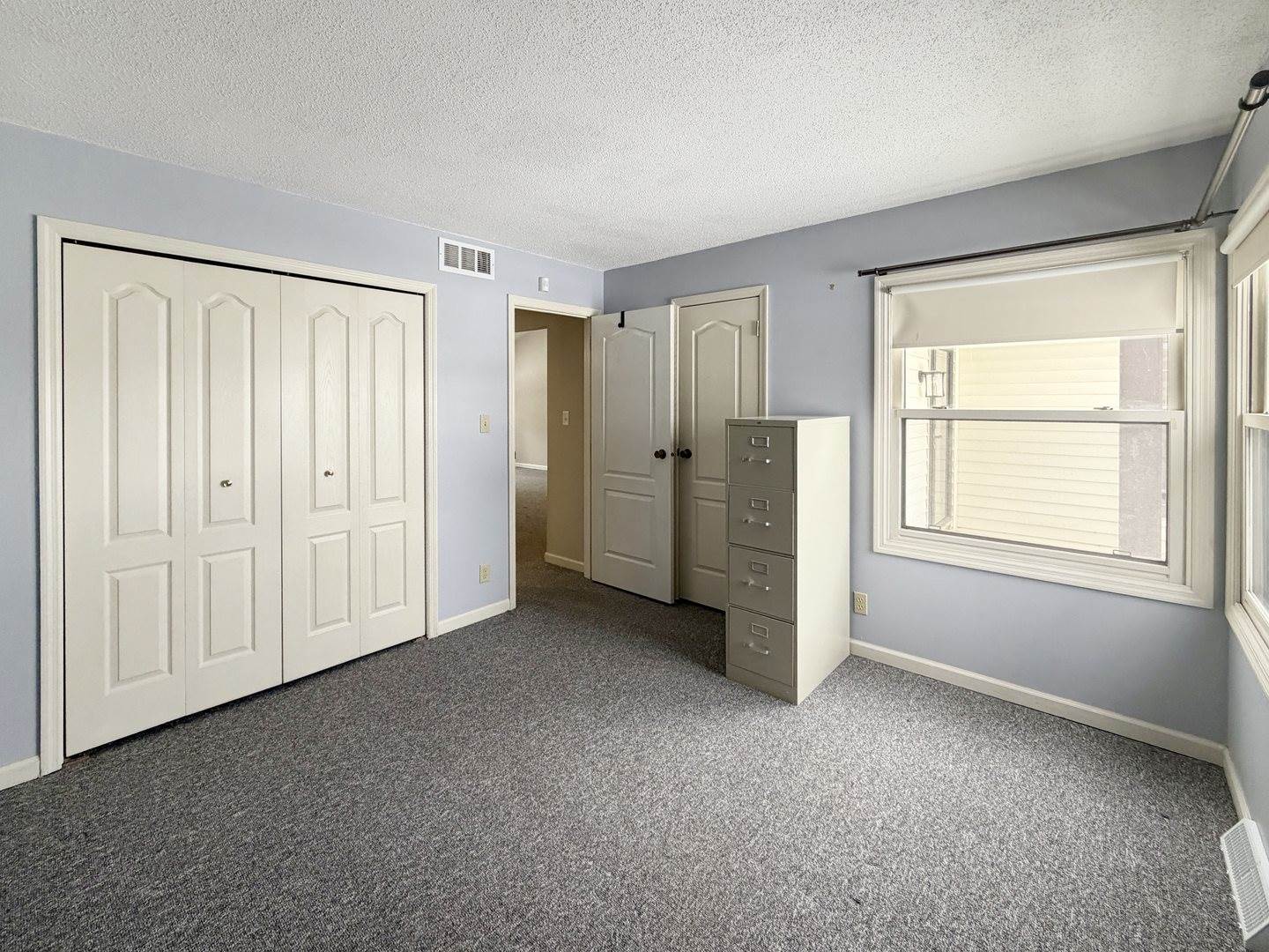 1020 Bertram Drive, #17-1, Freeport, IL 61032