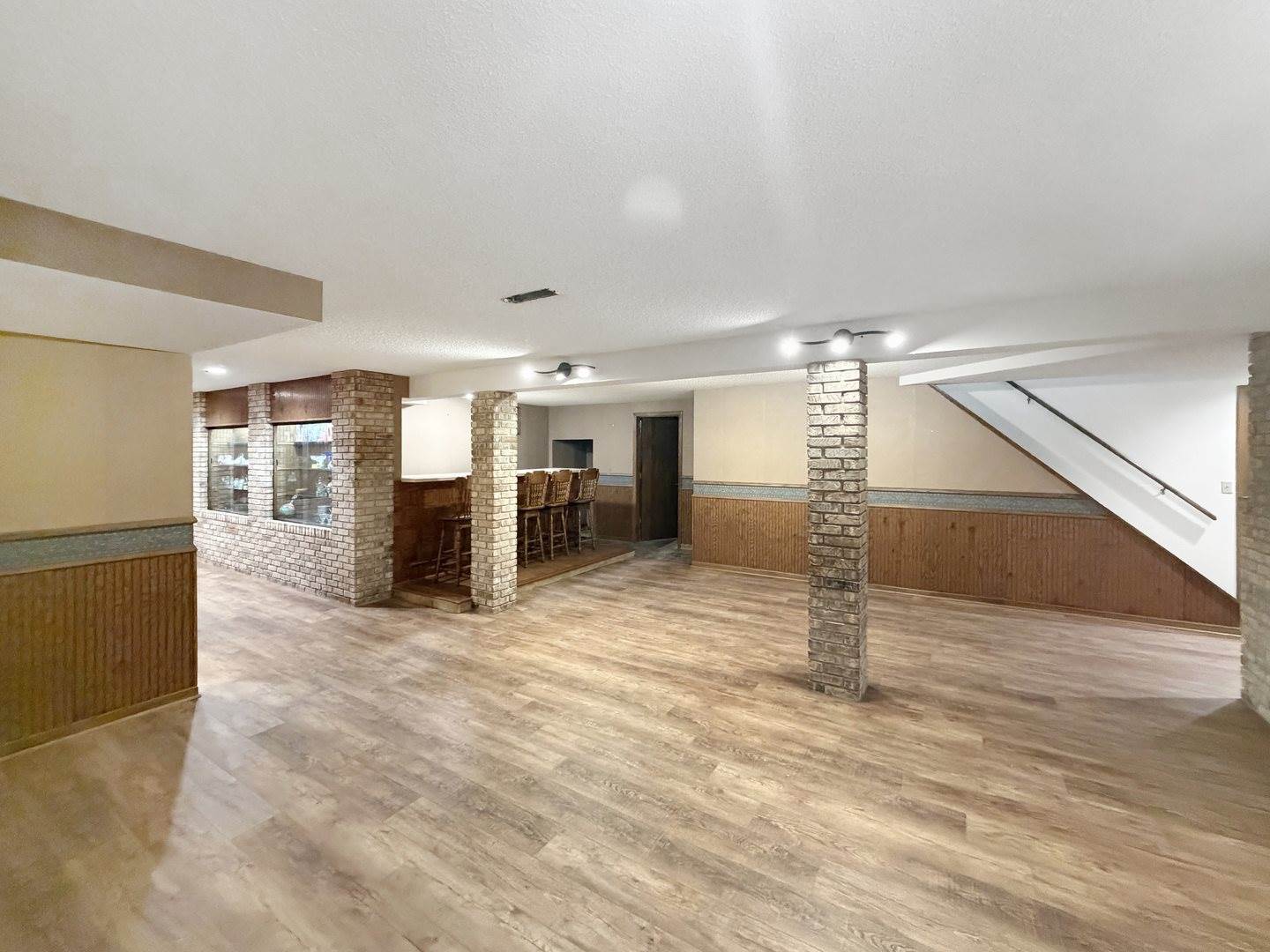 1020 Bertram Drive, #17-1, Freeport, IL 61032