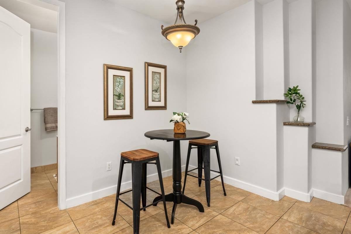 75-5919 Alii Dr, Kailua Kona, HI 96740