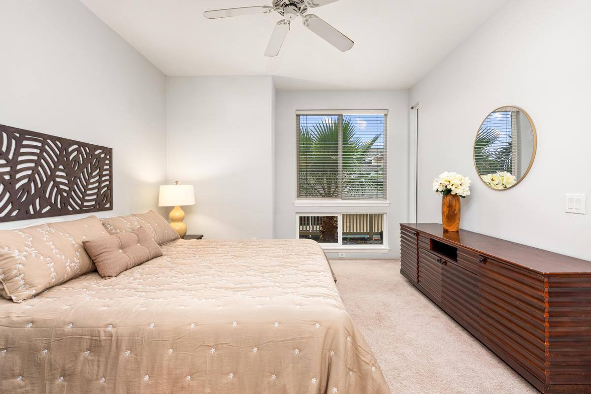 75-5919 Alii Dr, Kailua Kona, HI 96740
