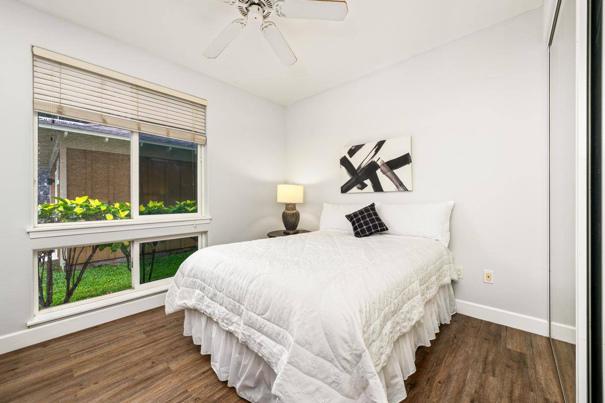 75-5919 Alii Dr, Kailua Kona, HI 96740