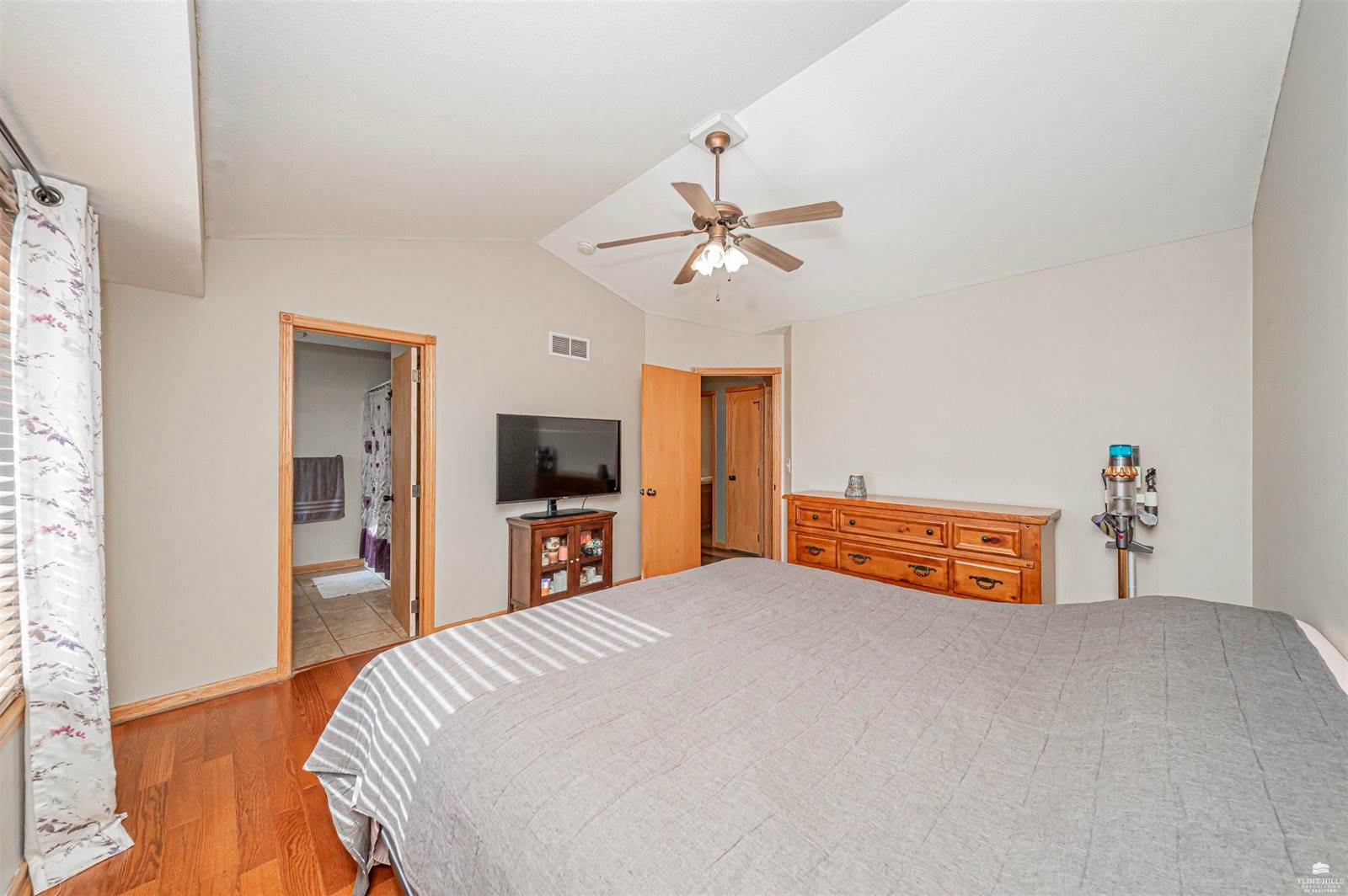 2025 Thompson Drive, Junction City, KS 66441