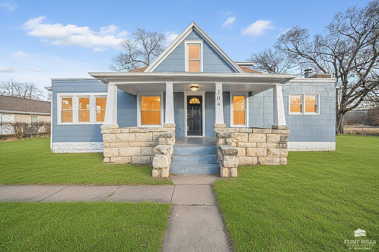 704 West 13th Street, Junction City, KS 66441