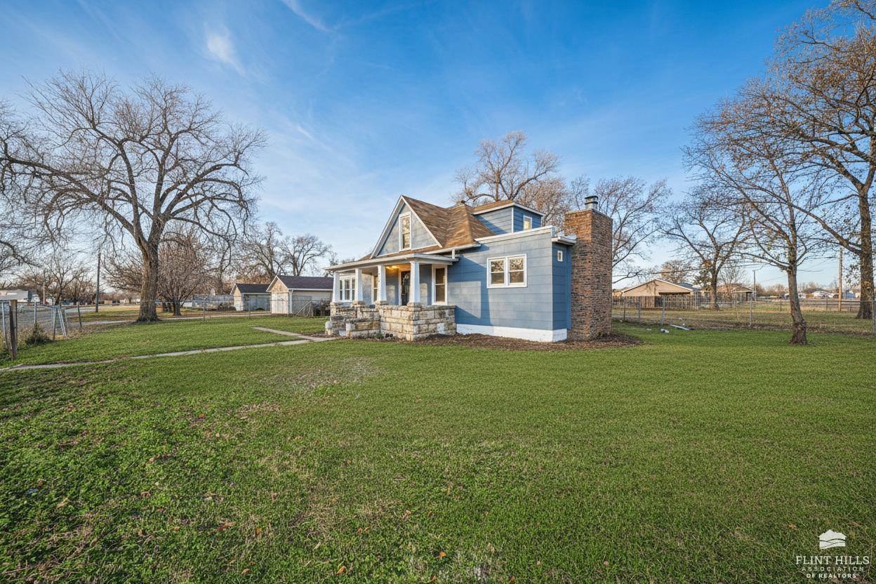 704 West 13th Street, Junction City, KS 66441