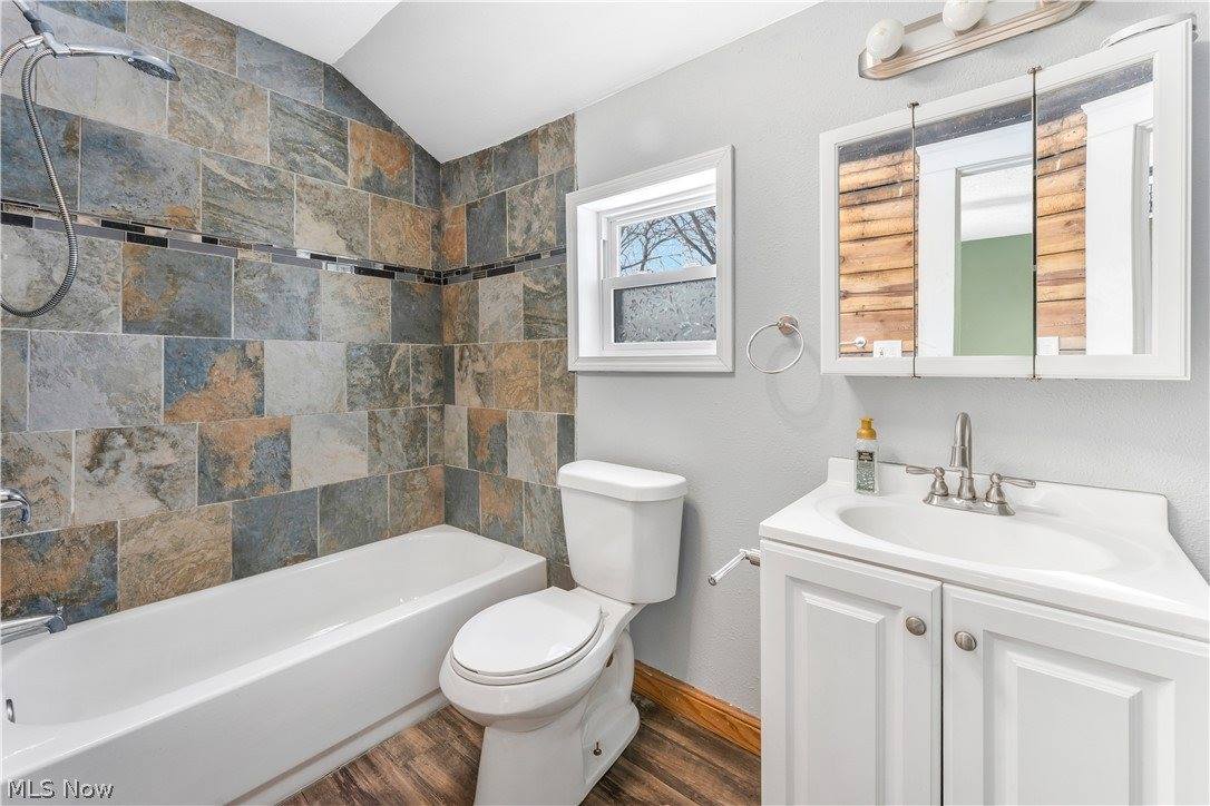 304 Baldwin Avenue, Niles, OH 44446